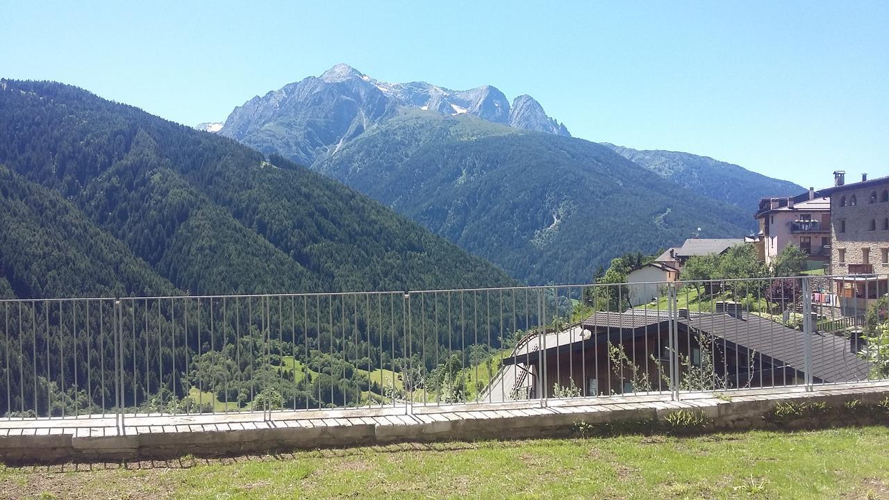 La Vecchia Scuola Bed & Breakfast Villa d'Allegno Exterior photo
